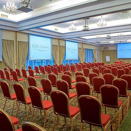 Klub Sosnowy Hotell Warszawa Exteriör bild