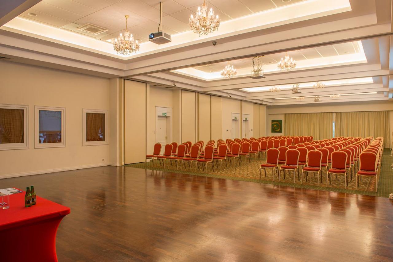 Klub Sosnowy Hotell Warszawa Exteriör bild